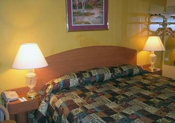 Rodeway Hotel Terre Haute